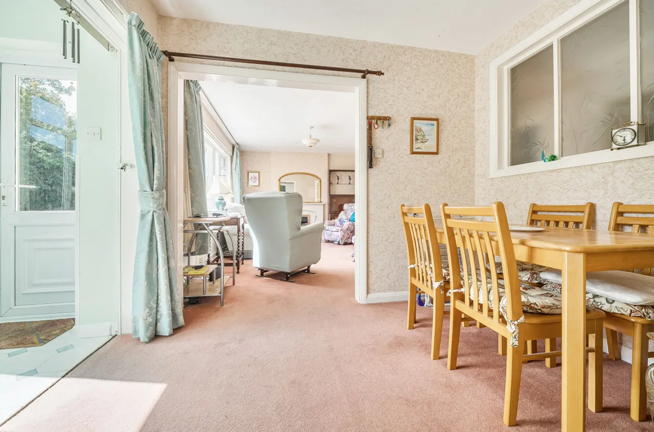 Harefield Gardens, Middleton-On-Sea, PO22, photo 7