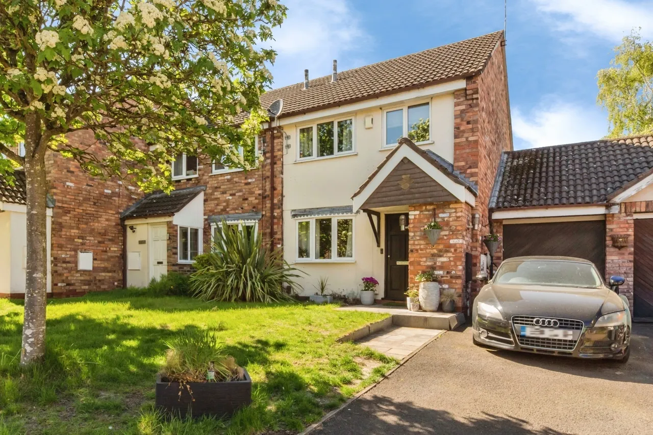 3 bed house for sale — Pevensey Drive, Knutsford, Cheshire, WA16