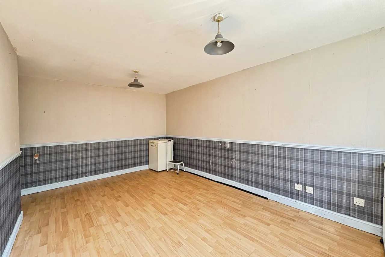 Ascot Court, Aldershot, Hampshire, GU11 1HR, photo 3