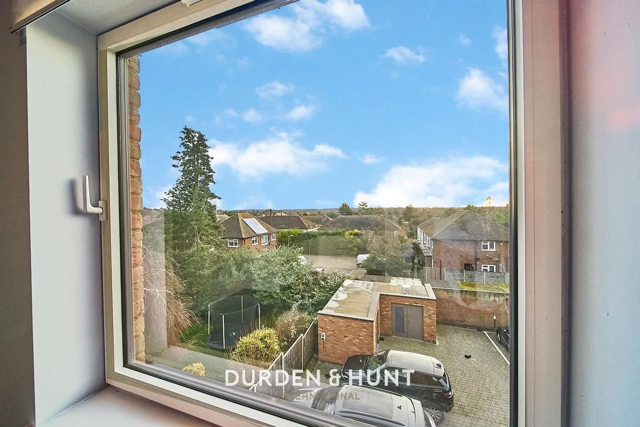 High Road, Loughton, IG10, photo 6
