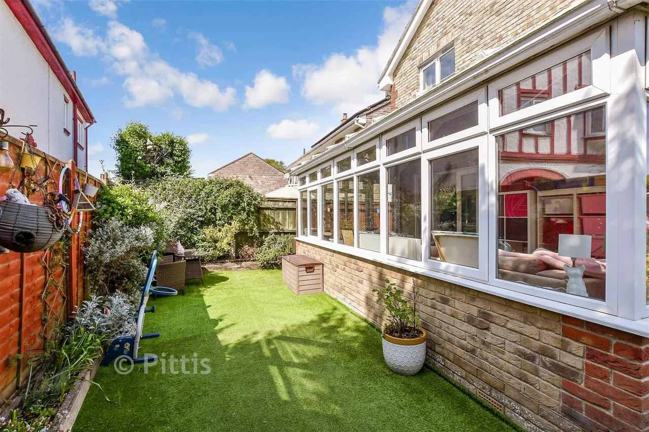 Tamar Close, Sandown, PO36, photo 17