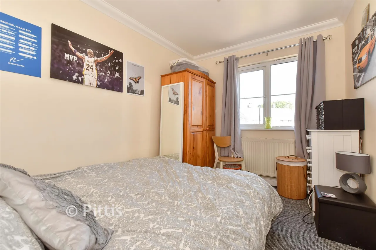 Tamar Close, Sandown, PO36, photo 13