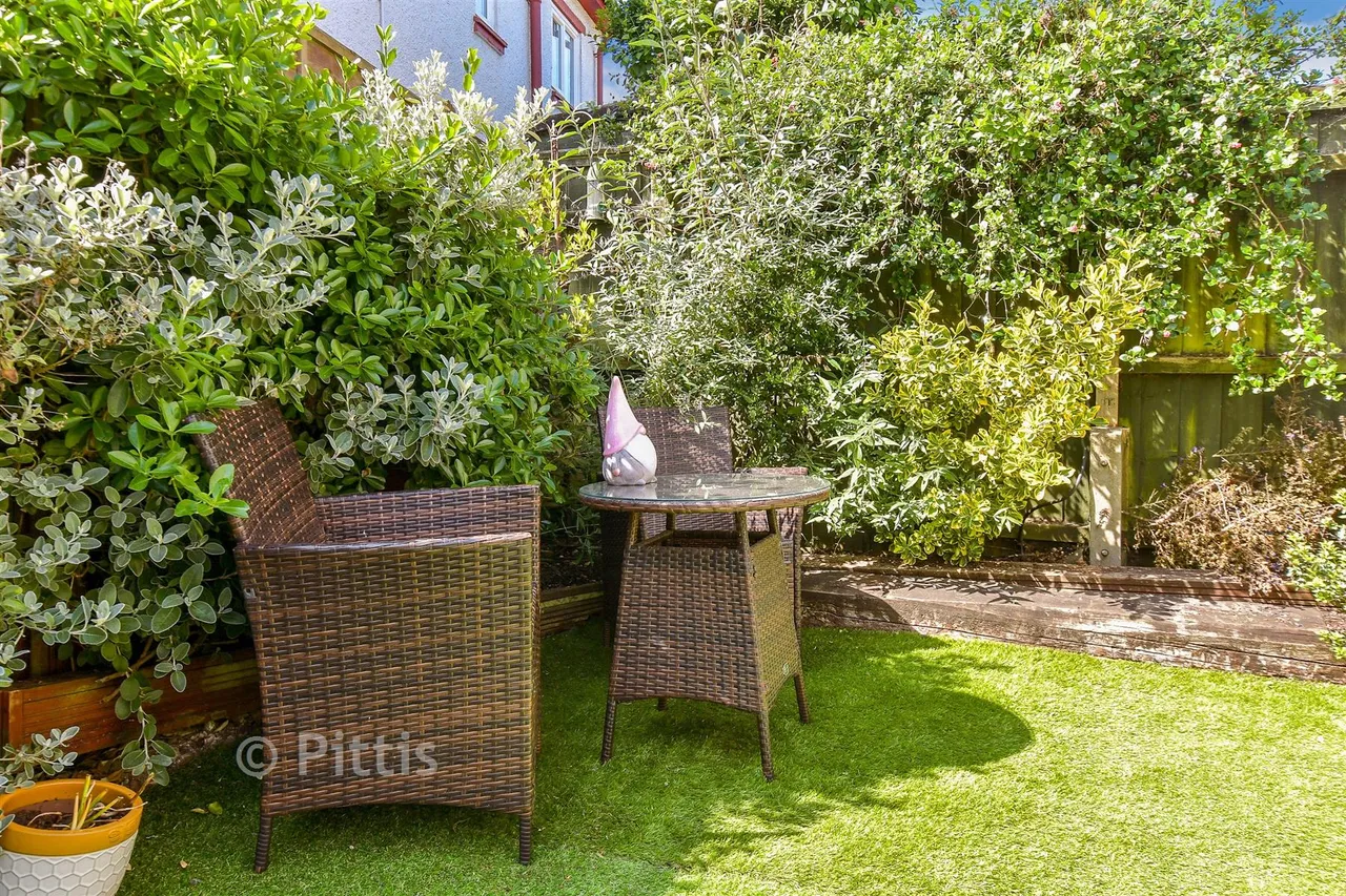 Tamar Close, Sandown, PO36, photo 19