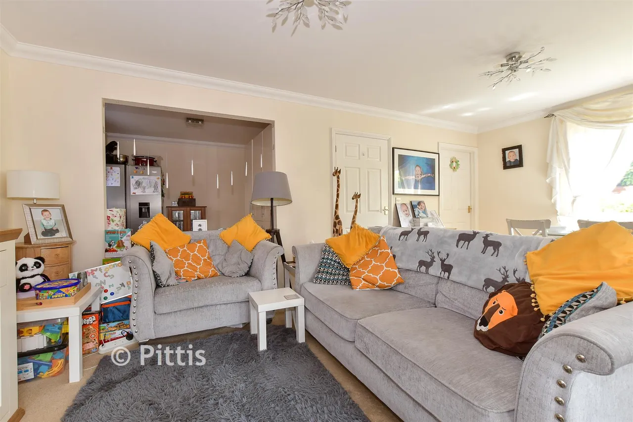 Tamar Close, Sandown, PO36, photo 5