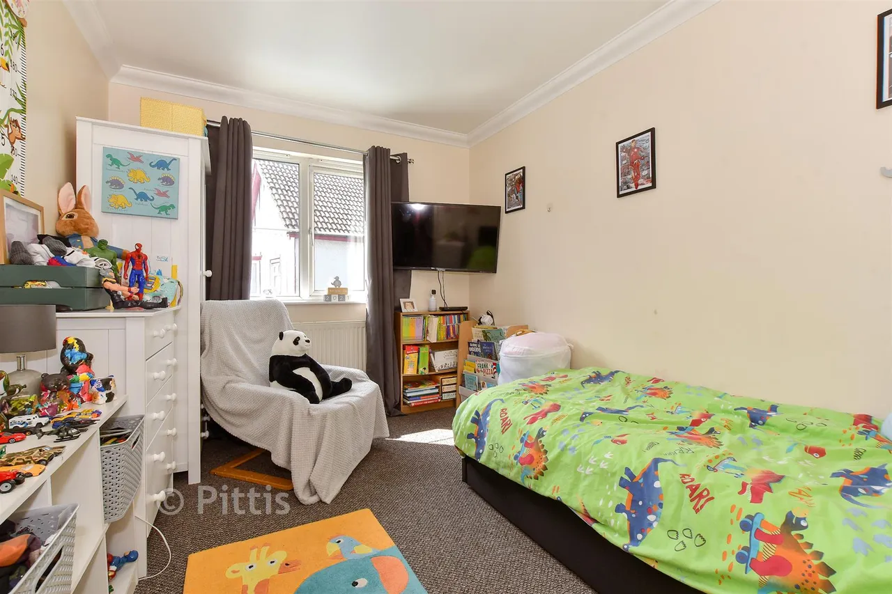 Tamar Close, Sandown, PO36, photo 12