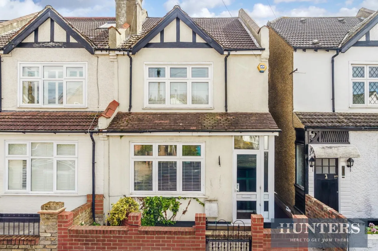 4 bed house for sale — Mount Pleasant Road, New Malden