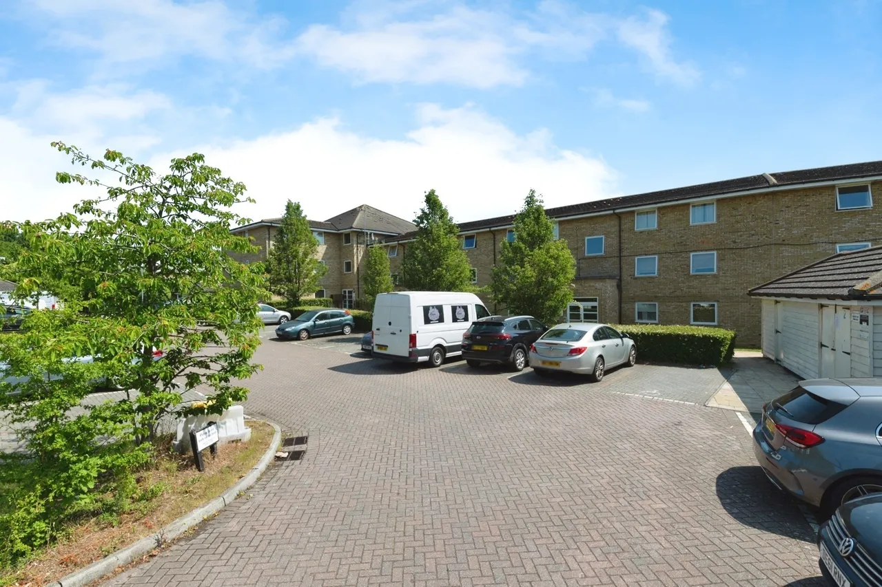 Hogg Lane, Grays, Essex, RM17, photo 16