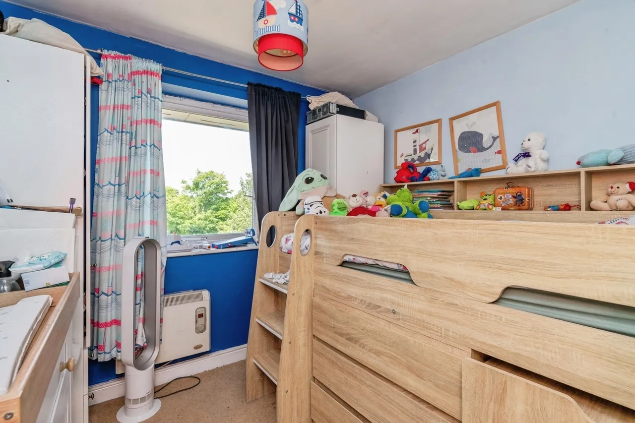 Hogg Lane, Grays, Essex, RM17, photo 13