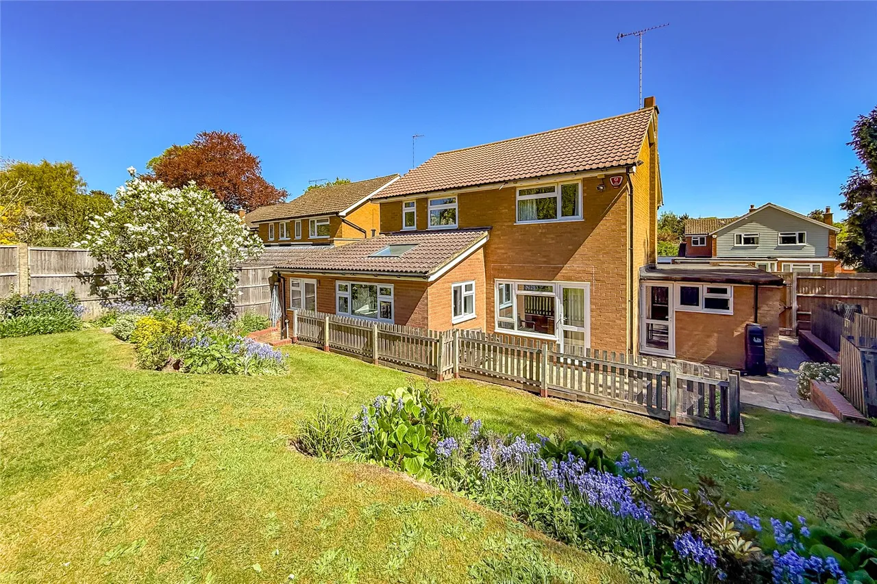 Aplins Close, Harpenden, Hertfordshire, AL5 2PZ, photo 13