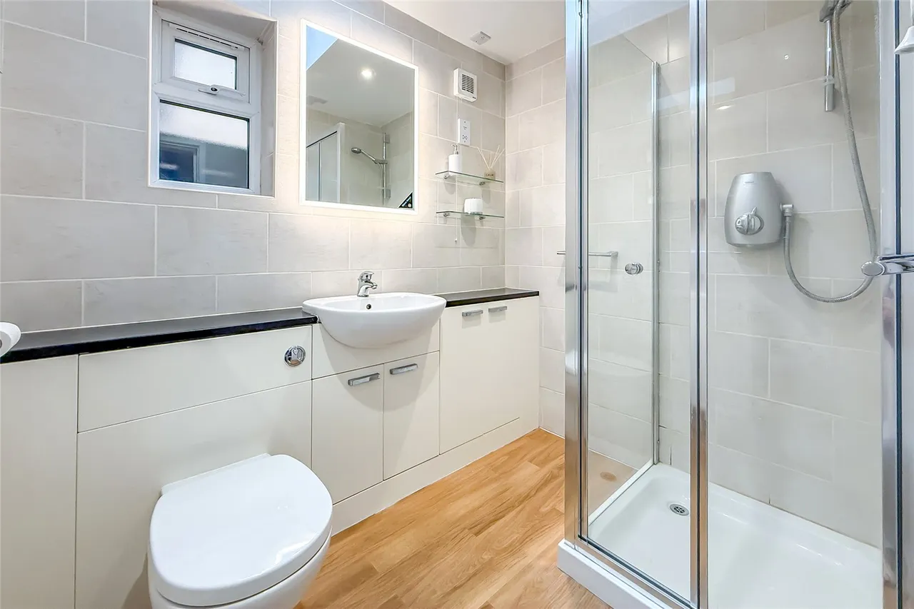 Aplins Close, Harpenden, Hertfordshire, AL5 2PZ, photo 6