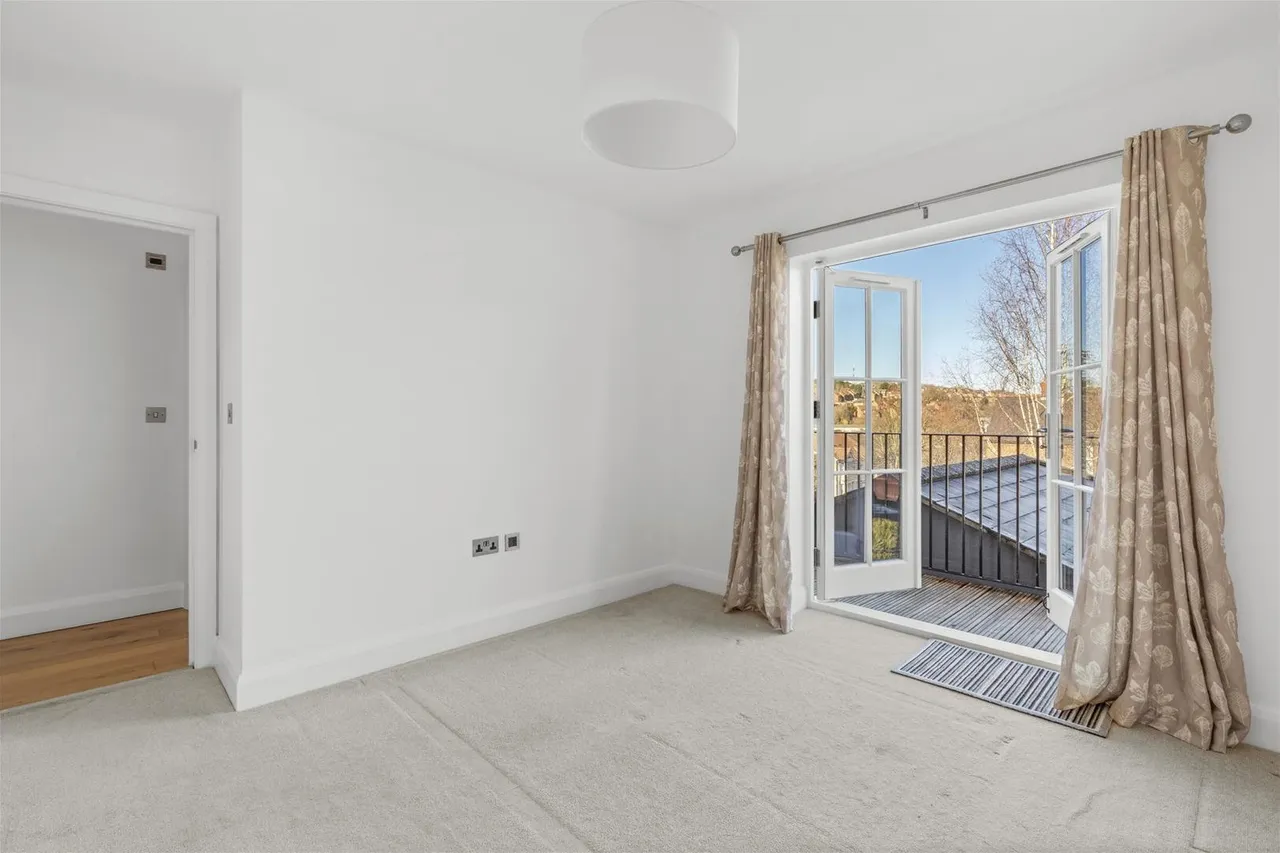 Priory Road, High Wycombe, HP13, photo 5