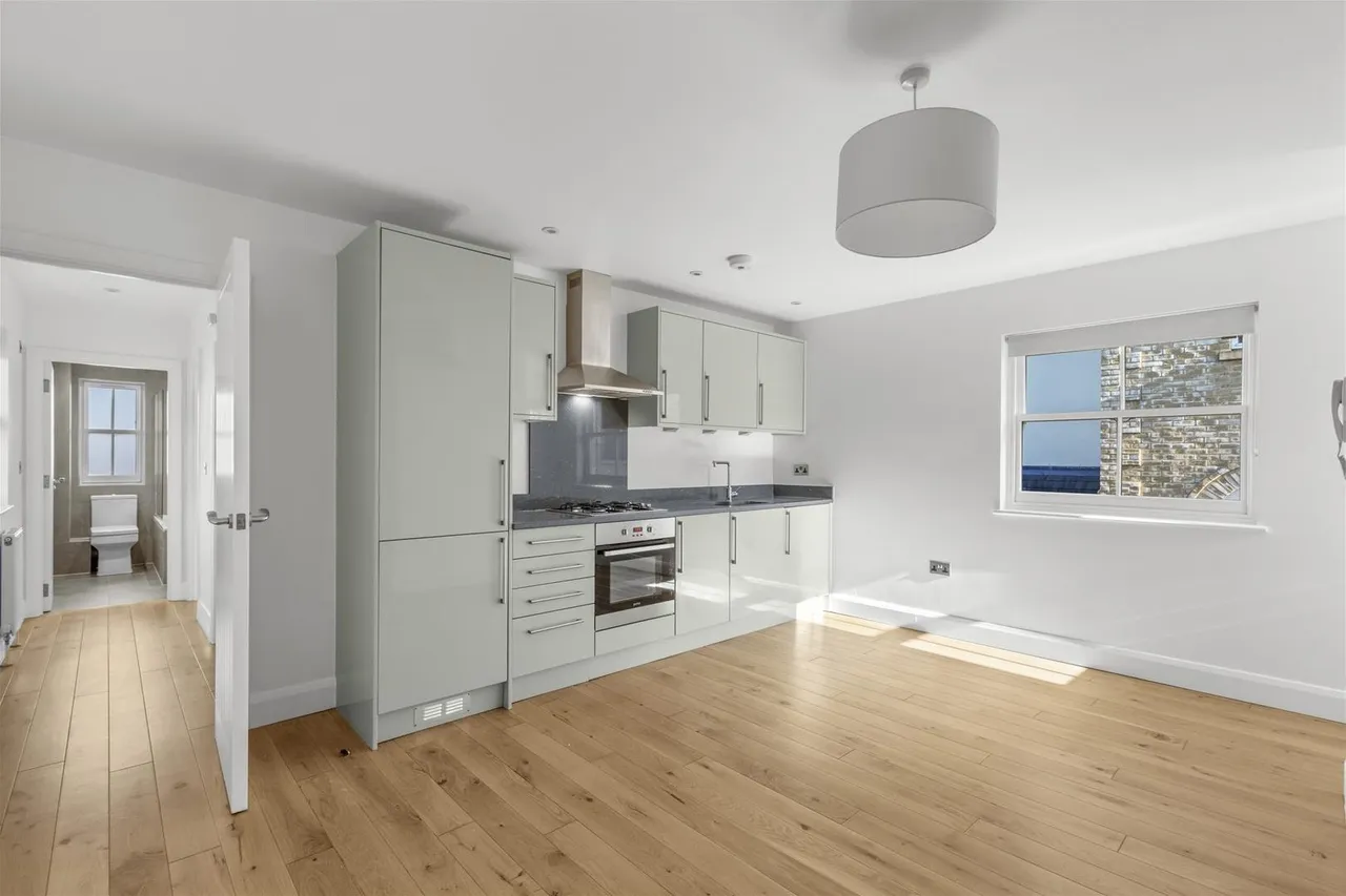 Priory Road, High Wycombe, HP13, photo 2