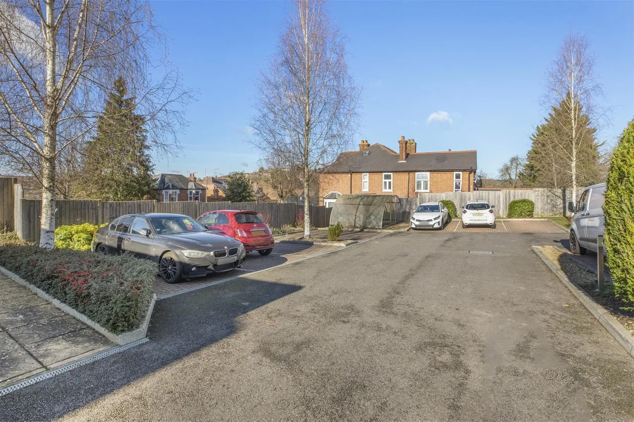 Priory Road, High Wycombe, HP13, photo 10