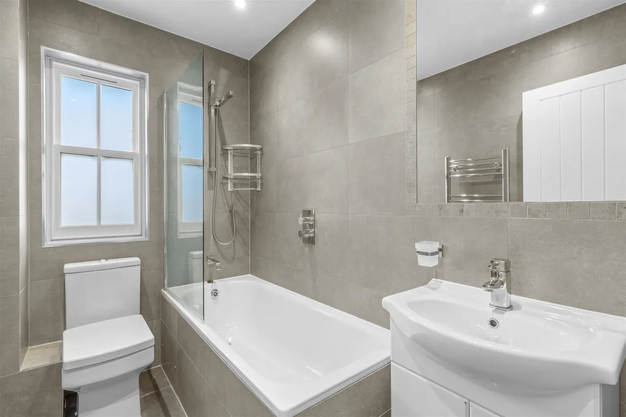 Priory Road, High Wycombe, HP13, photo 8