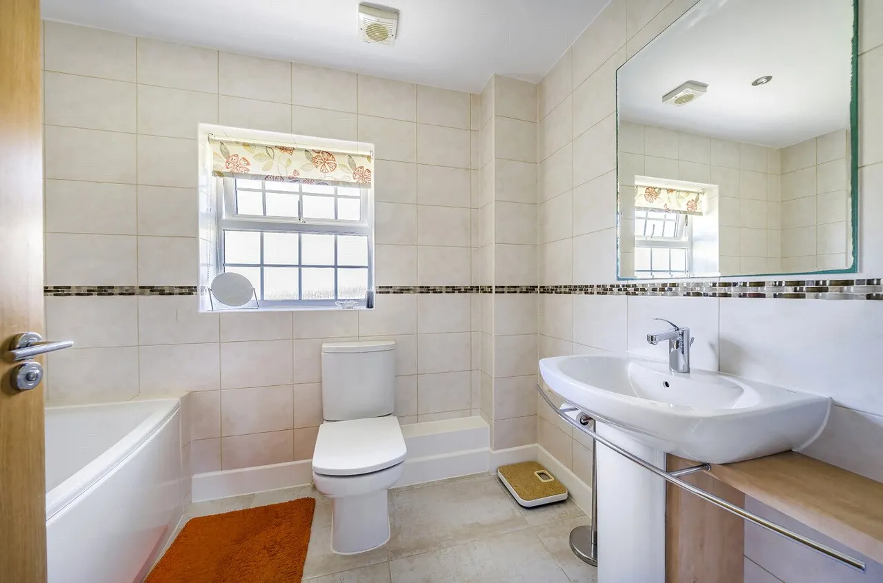 Woodroffe Meadow, Lyme Regis, Dorset, DT7 3NX, photo 7