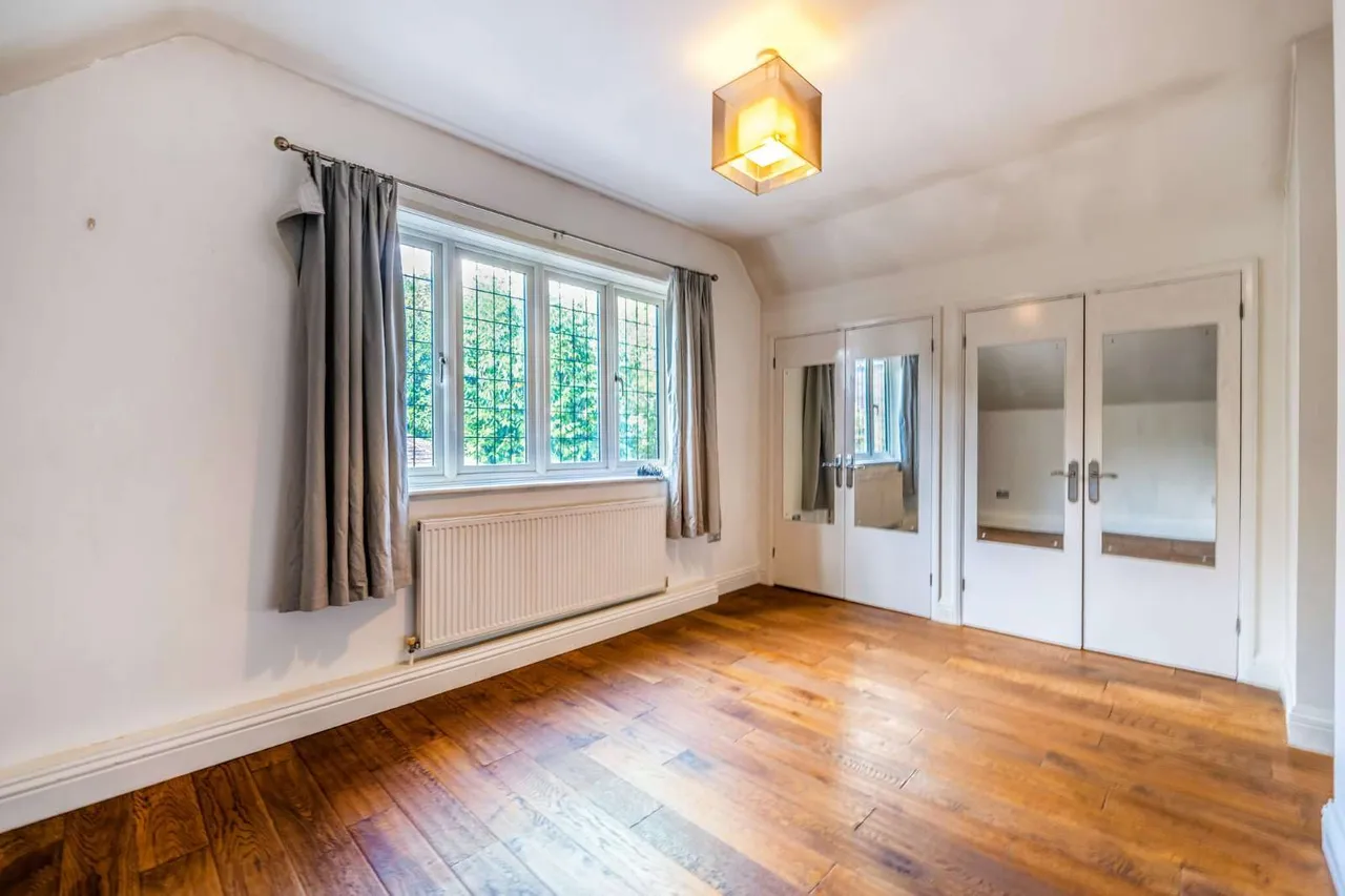 Blackpond Lane, Farnham Royal, Slough, Buckinghamshire, SL2 3ED, photo 8