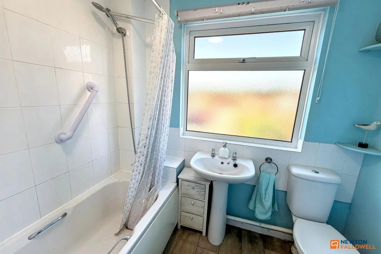 Hazel Croft, Werrington, PE4, photo 8
