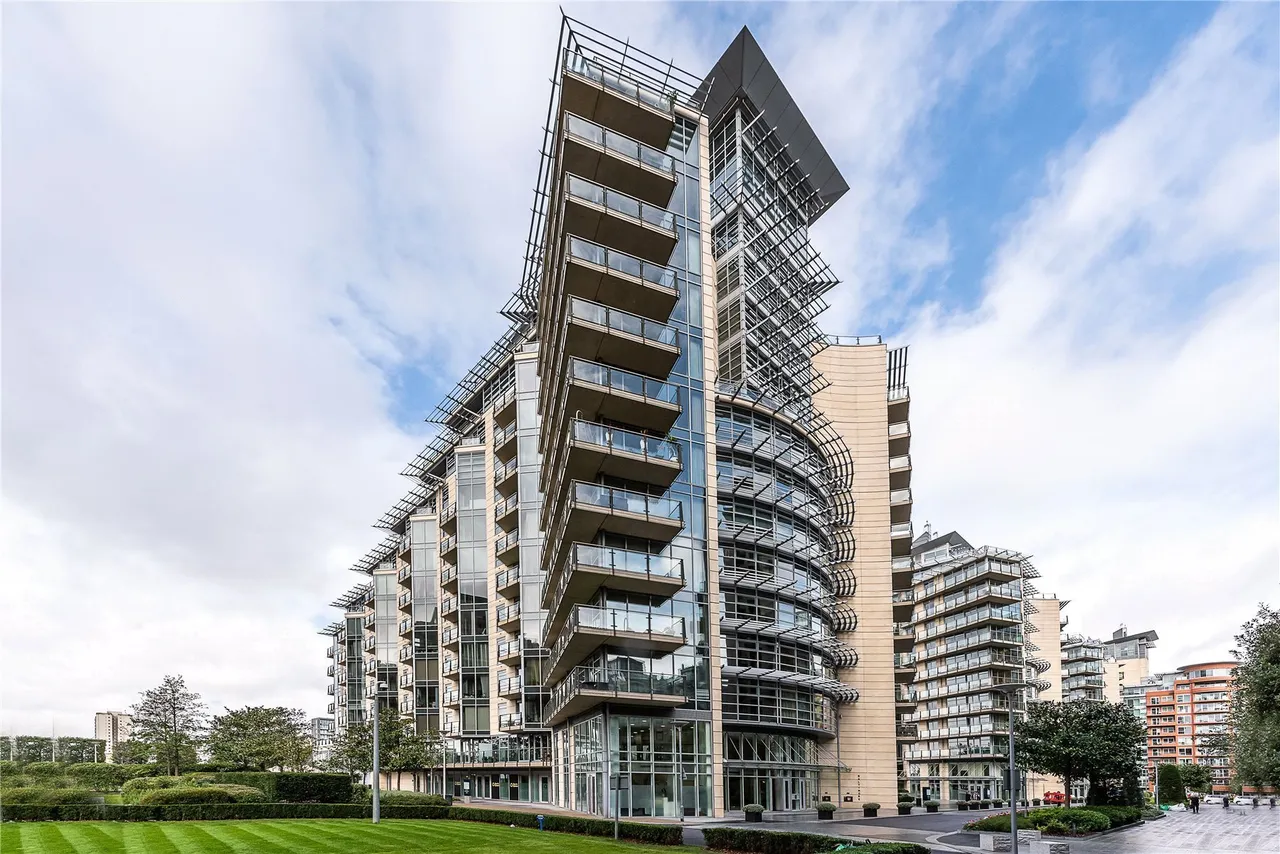 2 bed flat for sale — Juniper Drive, London, SW18