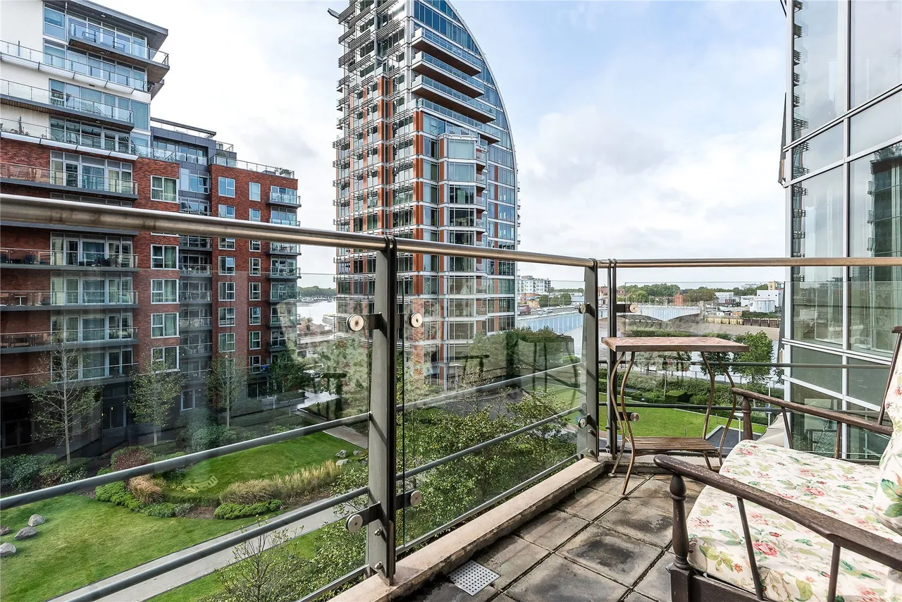 Juniper Drive, London, SW18, photo 3
