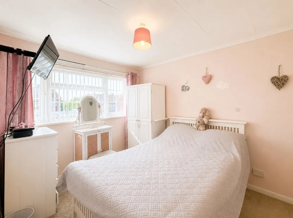 Ferndale Close, Burntwood, WS7, photo 13