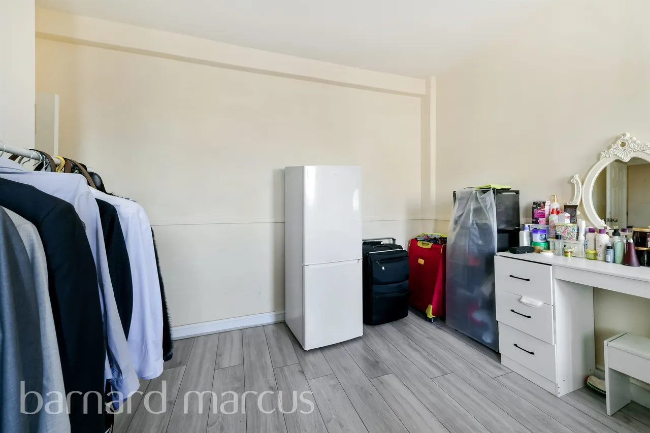 London Road, Morden, SM4, photo 5