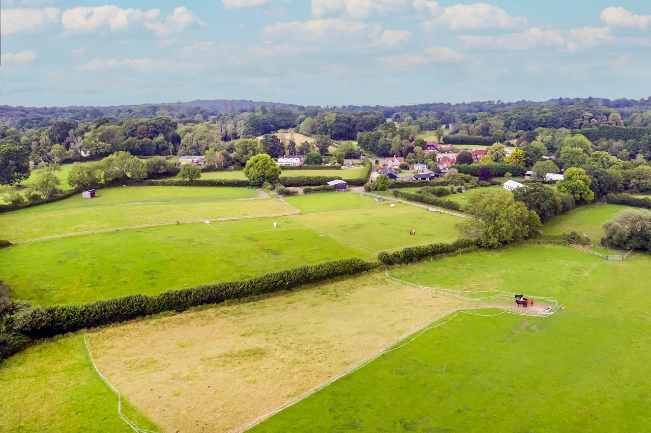 Rooks Farm, Brook, Lyndhurst, Lyndhurst, SO43 7HD, photo 3