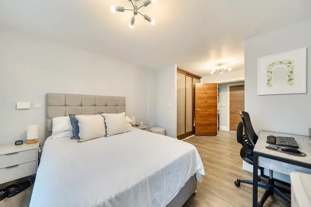 Ashridge Close, London, N3, photo 11