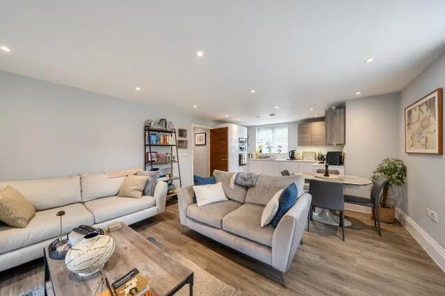 Ashridge Close, London, N3, photo 6