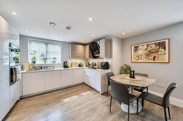 Ashridge Close, London, N3, photo 9