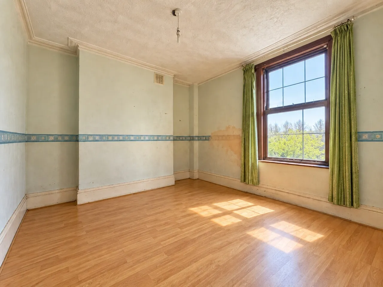 Clapham Manor Street, London, SW4, photo 3