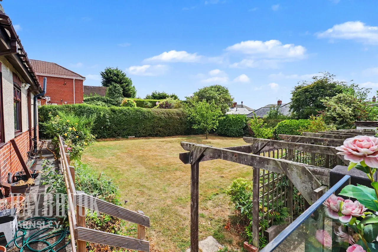 Barnsley Road, Dodworth, photo 17