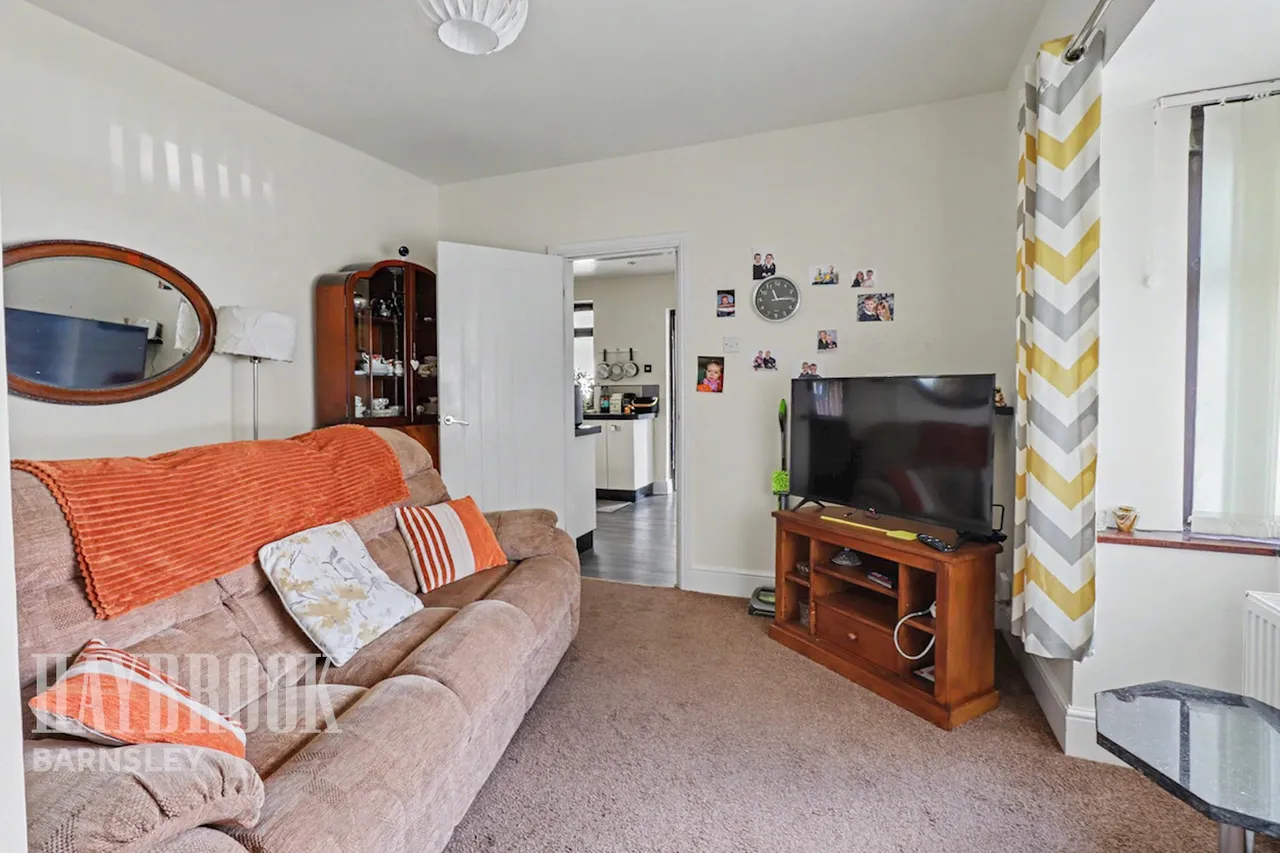Barnsley Road, Dodworth, photo 6