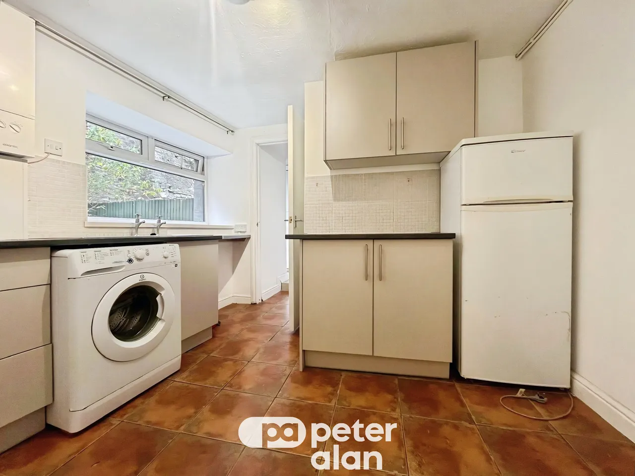 High Street, Pontyclun, CF72, photo 3