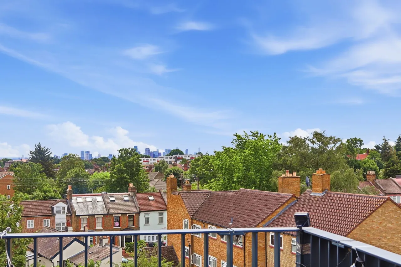 Troubridge Square, E17, photo 6