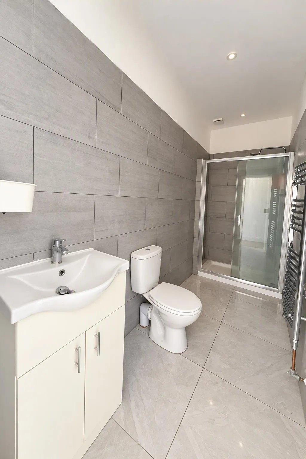Caxton Road, London, SW19, photo 5