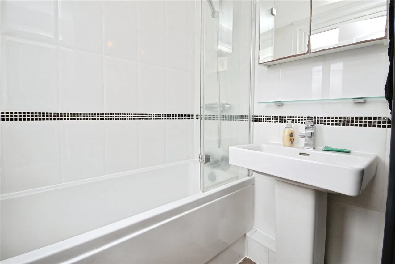 Cannington Road, Dagenham, RM9, photo 9