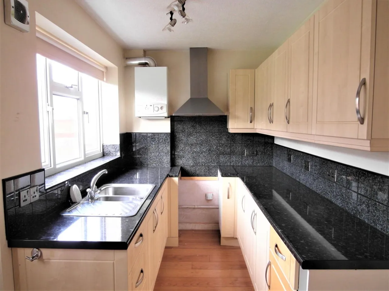 Winrose Avenue, Middleton, LS10, photo 3