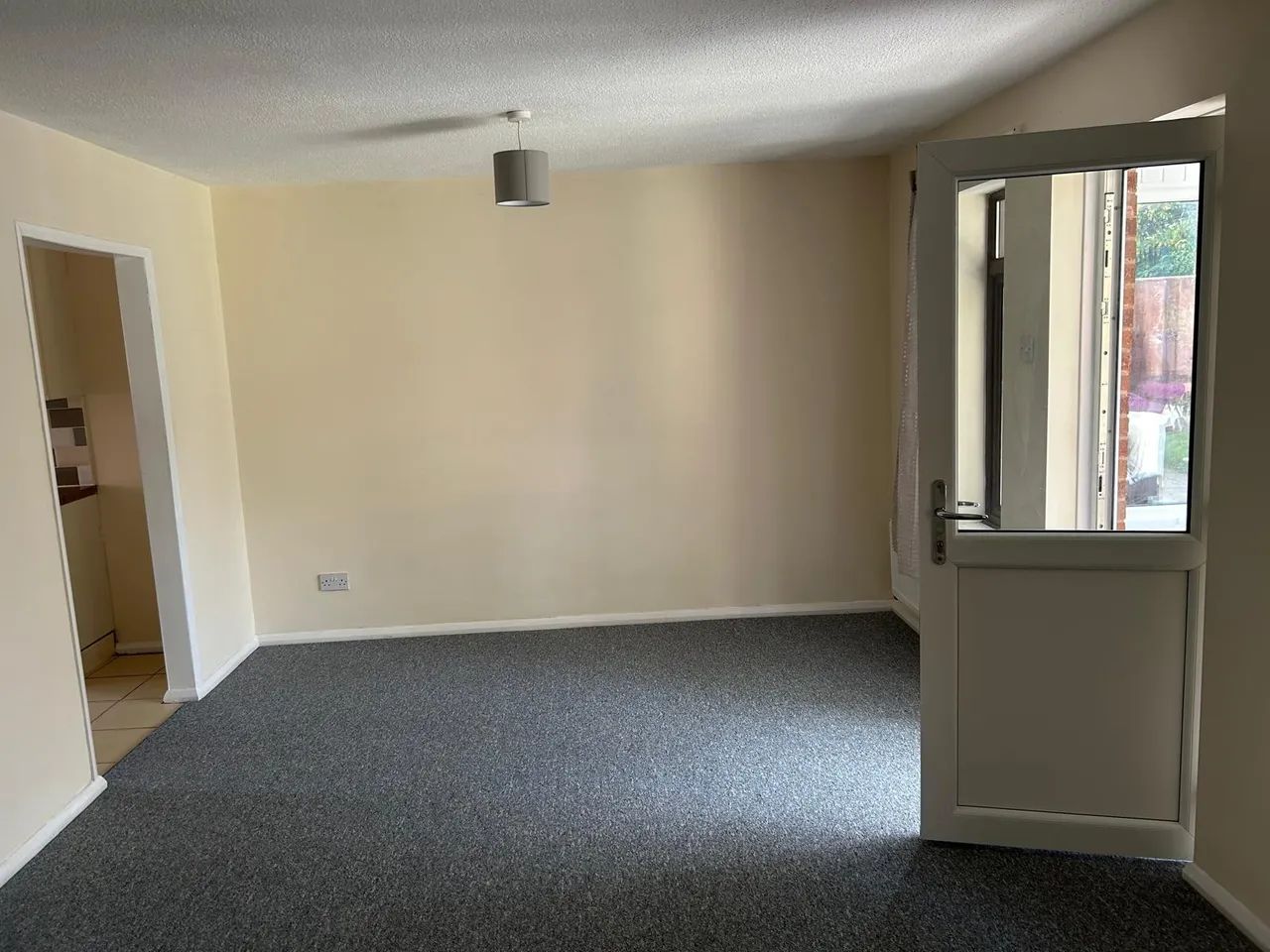 Brecknock Court, Leegomery, TF1, photo 5