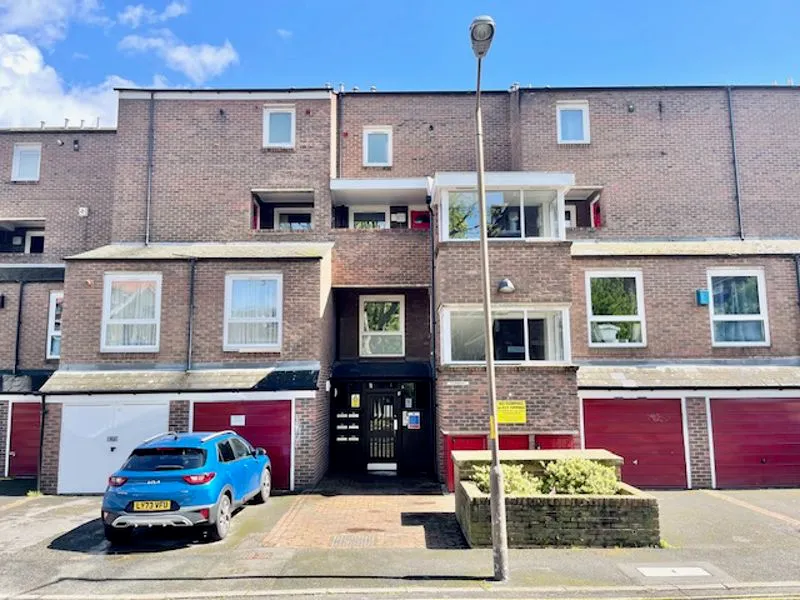 2 bed flat for sale — Potier Street, London SE1 4UX