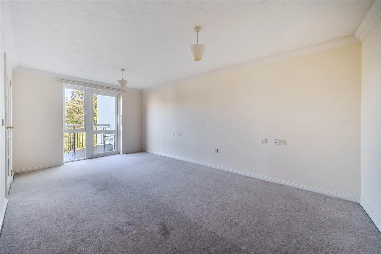 High Street, Portishead, BS20, photo 2