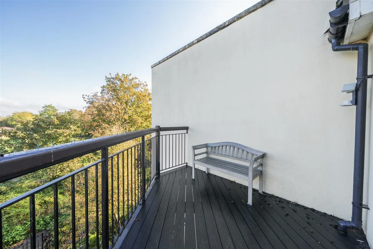 High Street, Portishead, BS20, photo 6
