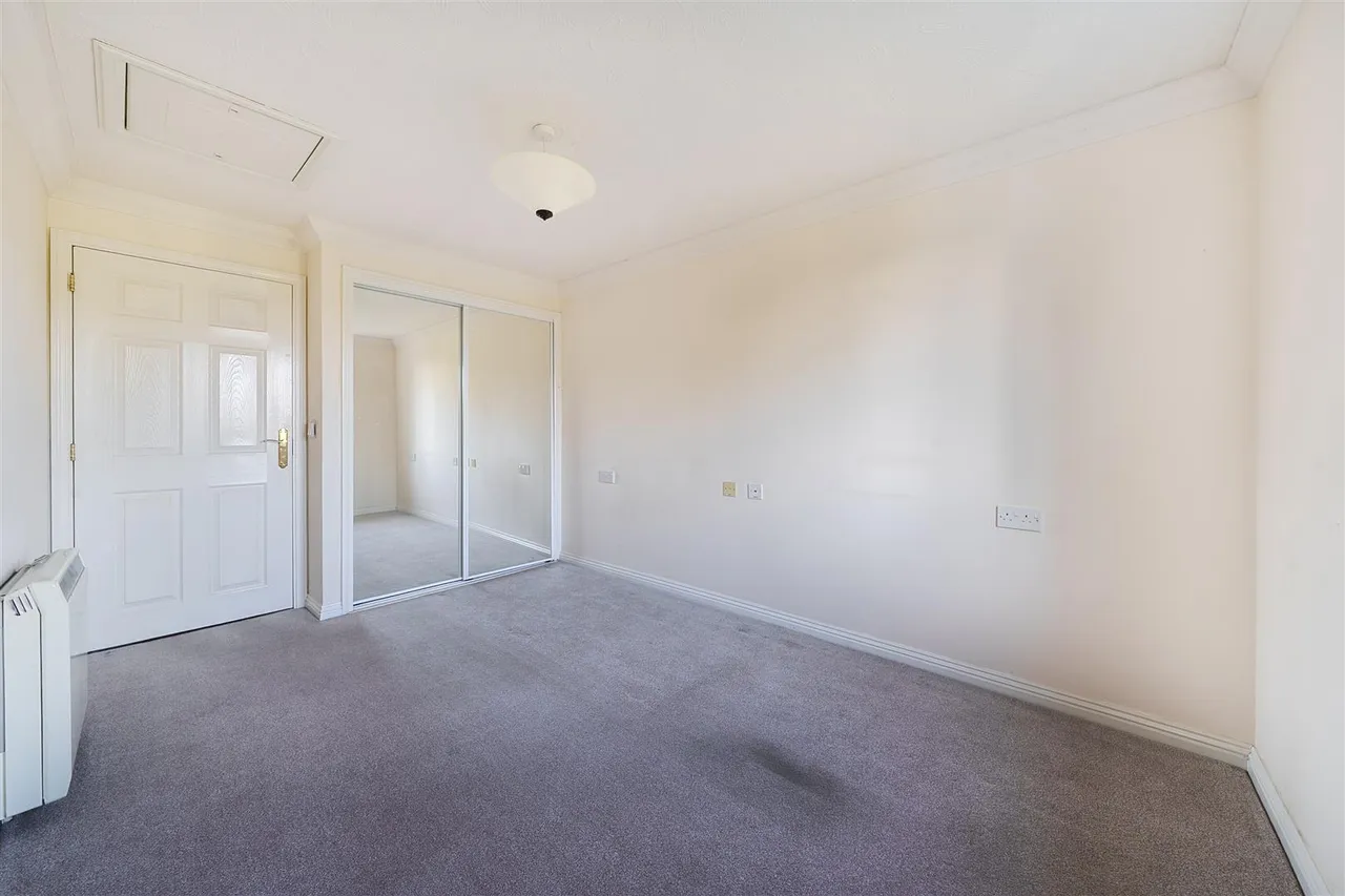 High Street, Portishead, BS20, photo 9