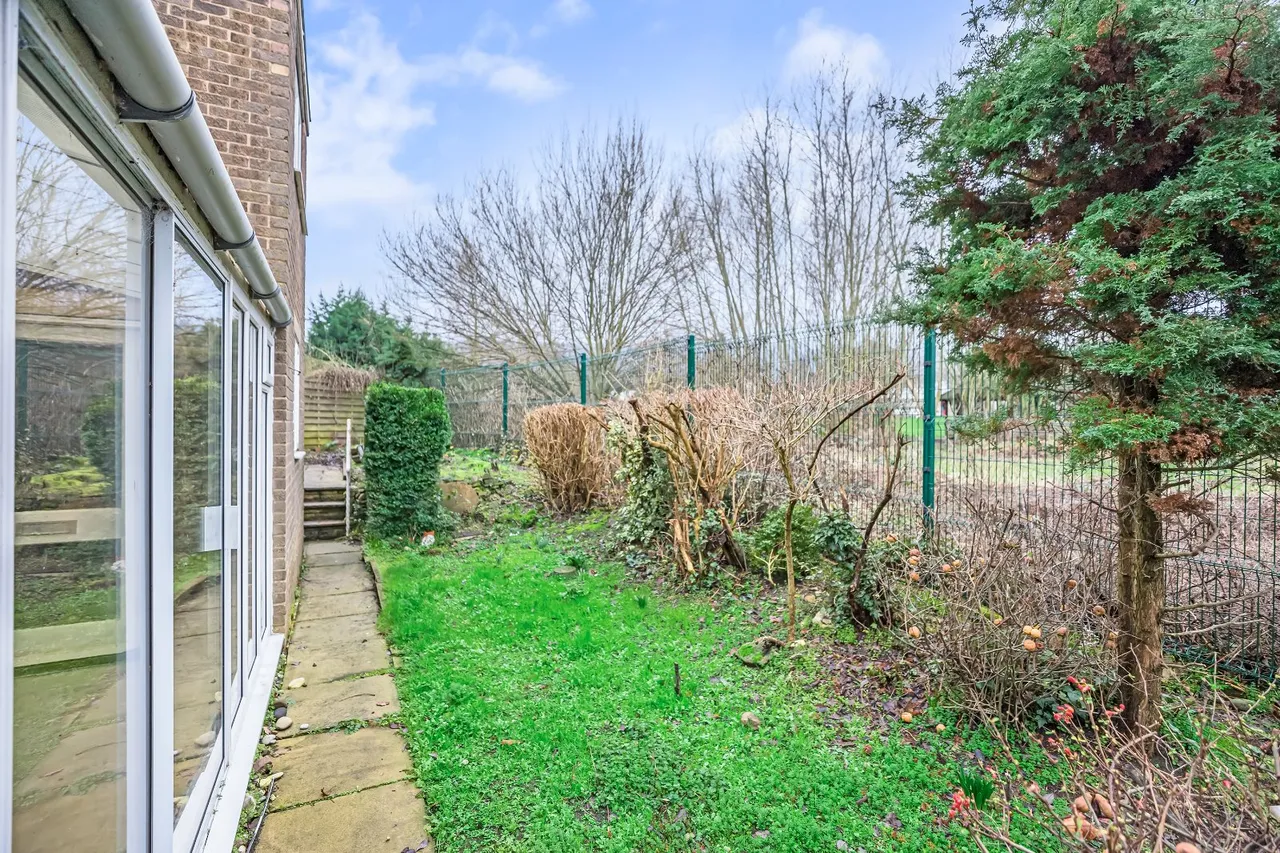 Hauxley Court, Ilkley, LS29, photo 22
