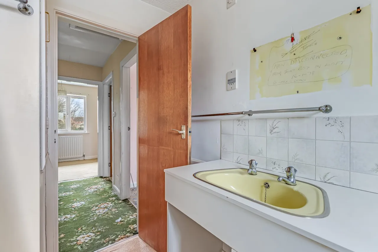 Hauxley Court, Ilkley, LS29, photo 12