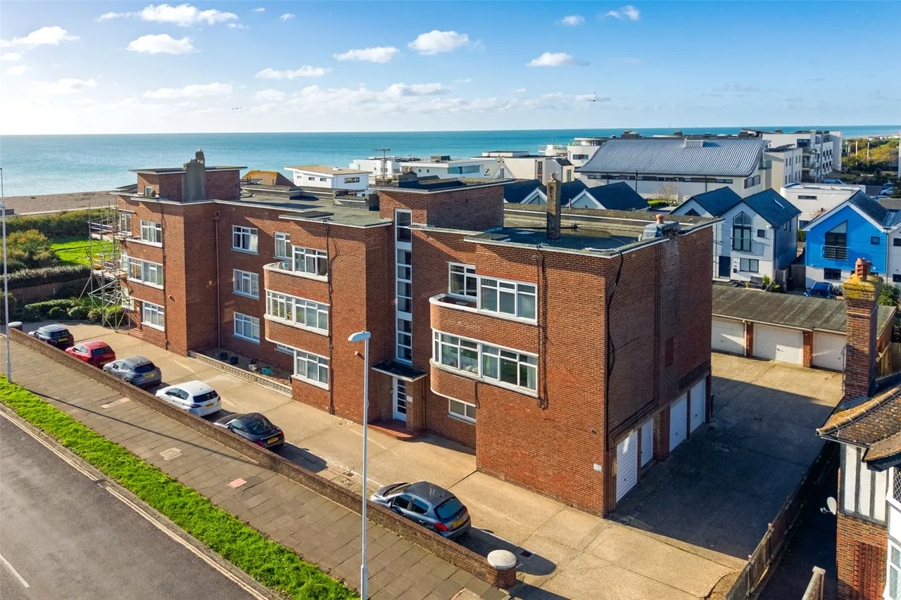 George V Avenue, Worthing, BN11, photo 18