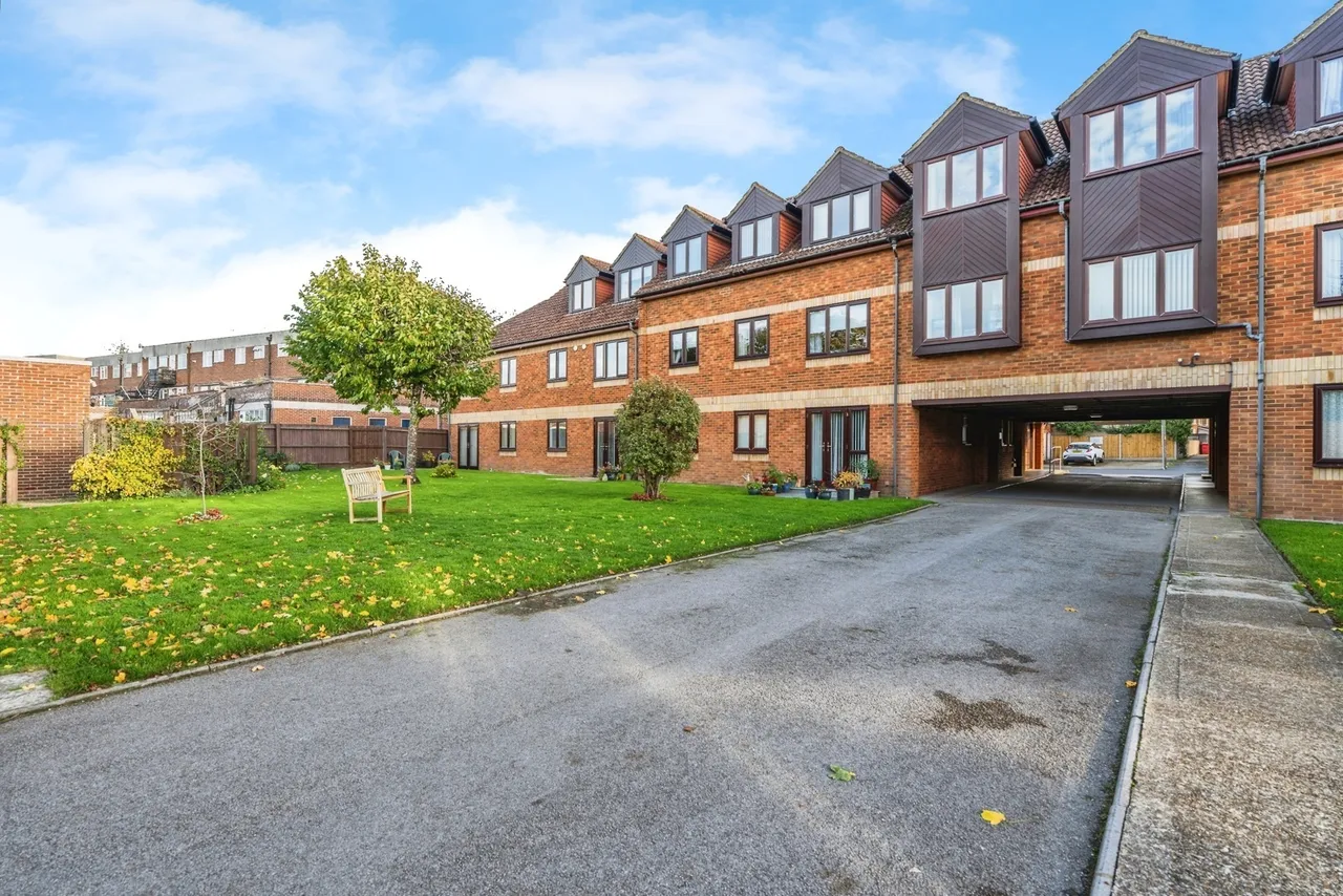 Water Lane, Totton, SO40, photo 13