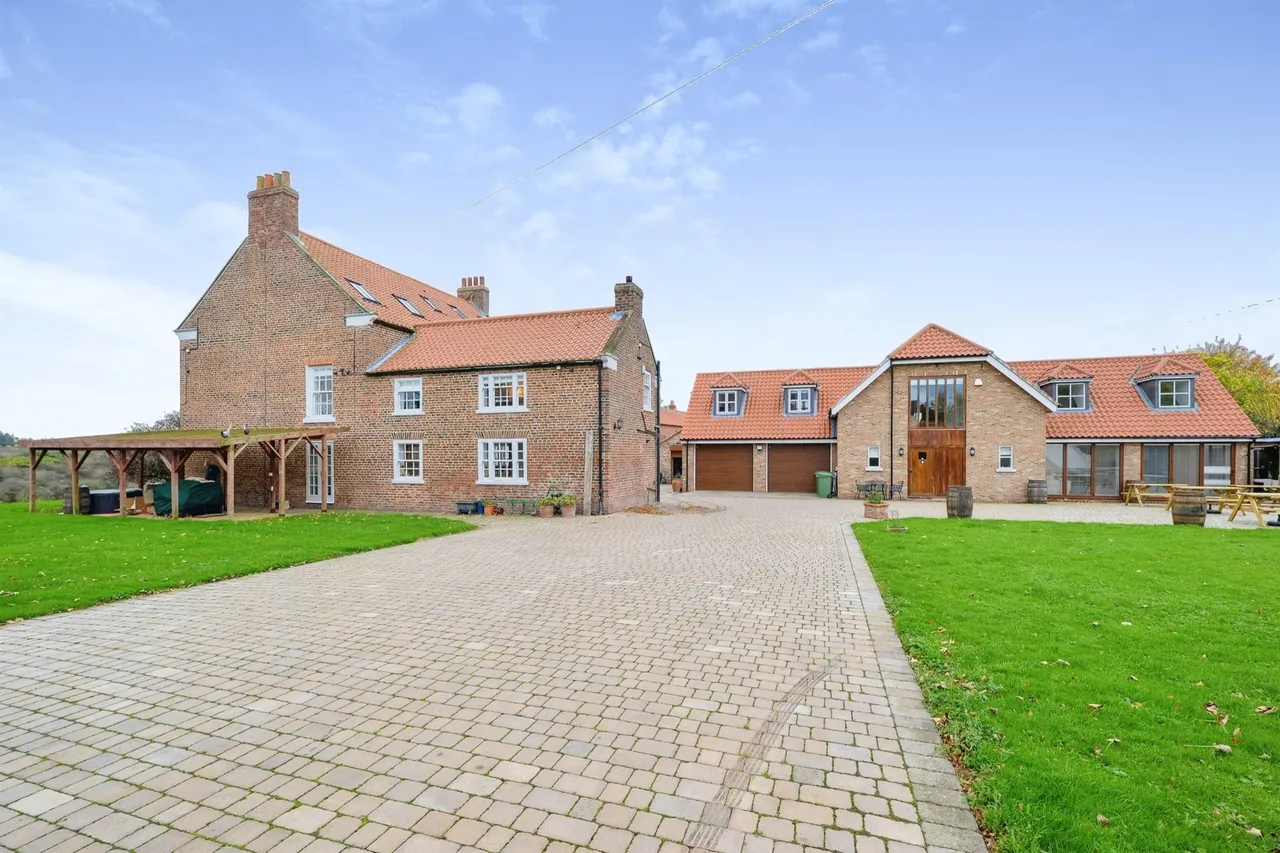 Heddon Grove, Stockton-On-Tees, TS17, photo 2