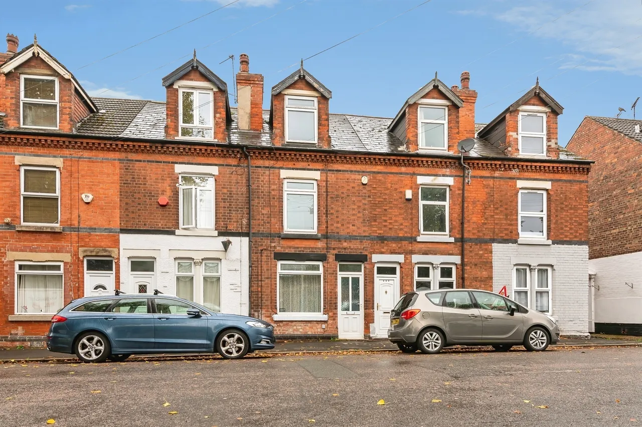 3 bed house for sale, Meadow Lane, Nottingham, NG2