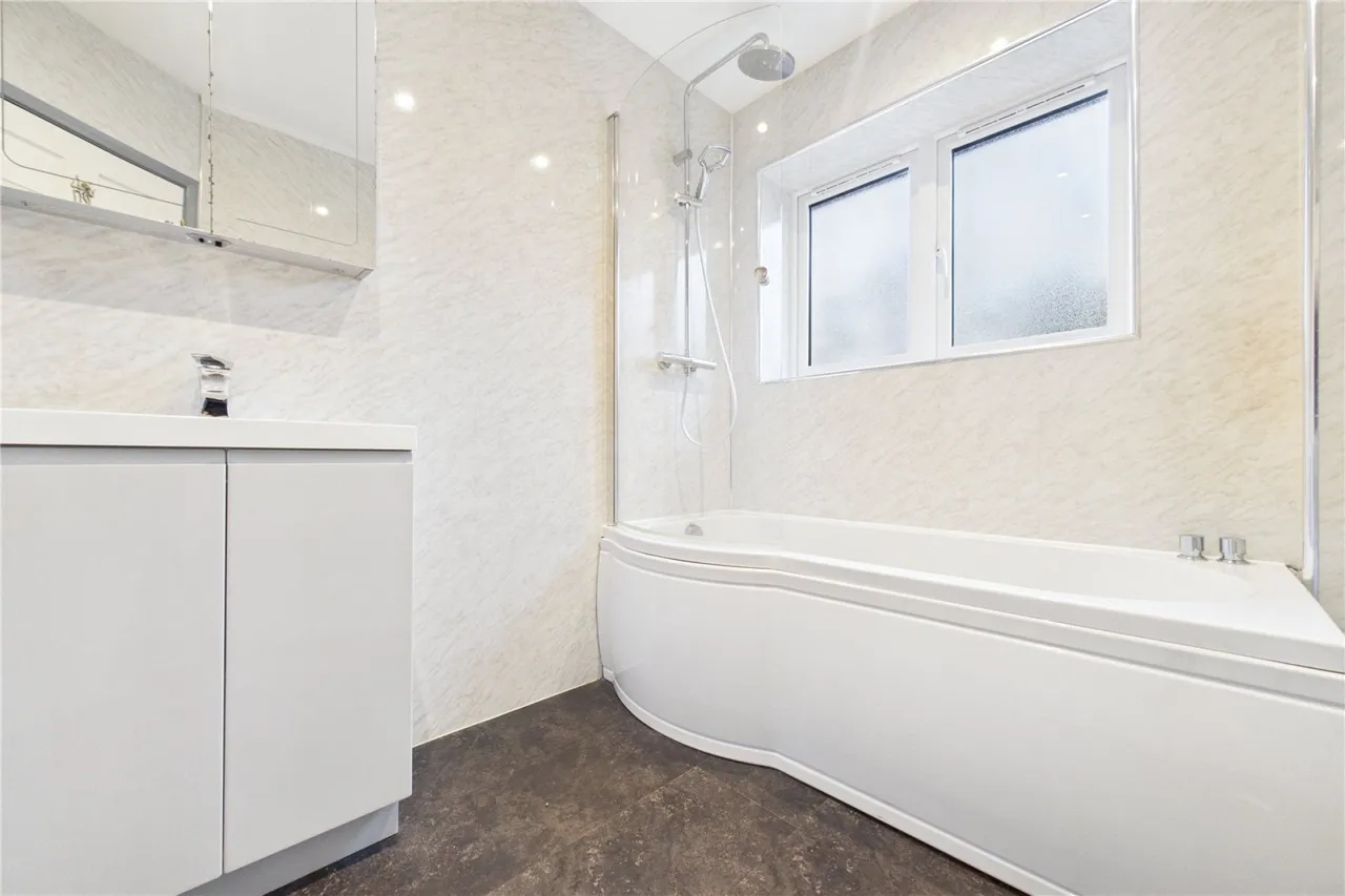 Ash Lane, Burghfield Common, RG7, photo 12