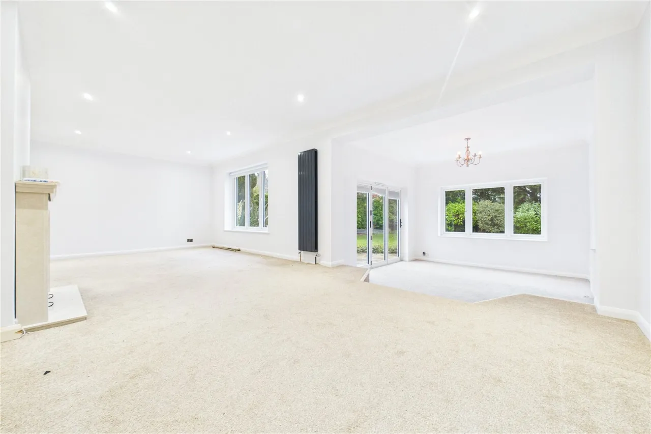 Ash Lane, Burghfield Common, RG7, photo 2
